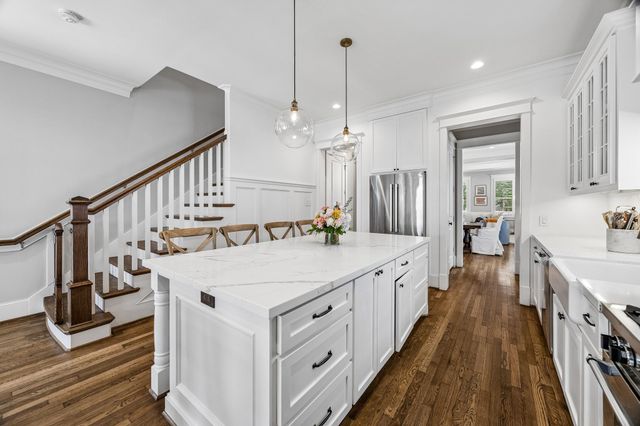 718 Ashland Street, Houston, TX 77007