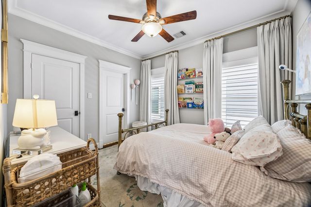 718 Ashland Street, Houston, TX 77007