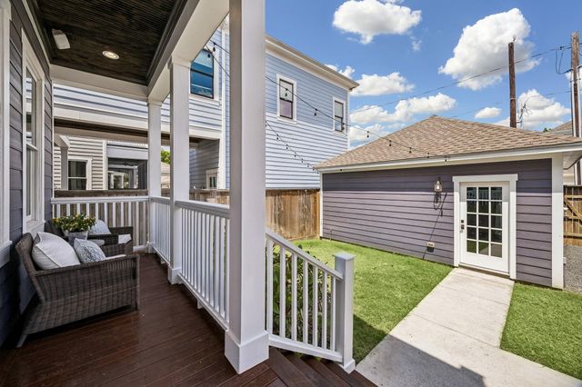 718 Ashland Street, Houston, TX 77007
