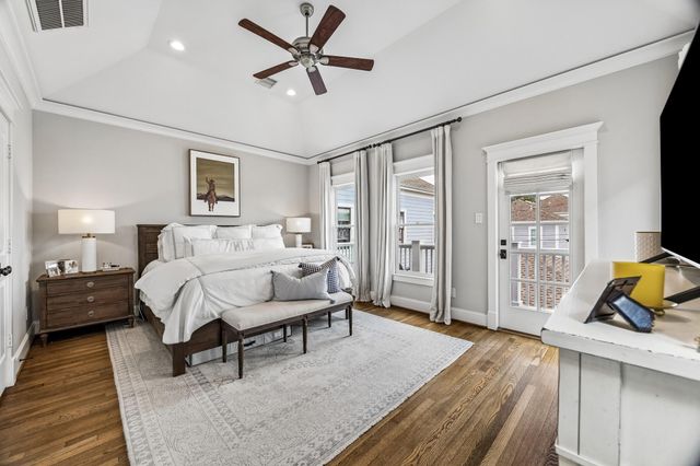 718 Ashland Street, Houston, TX 77007