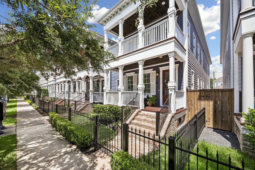 718 Ashland Street, Houston, TX 77007