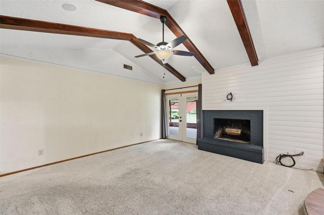 2105 Rockmoor Drive, Edgecliff Village, TX 76134