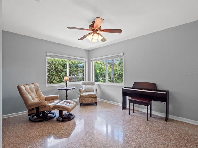 27 COLUMBINE TRAIL, Debary, FL 32713