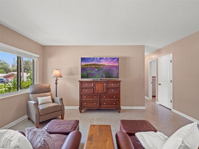 27 COLUMBINE TRAIL, Debary, FL 32713