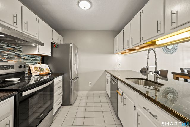 312 Carlton Lane 312, Rocky Hill, CT 06067