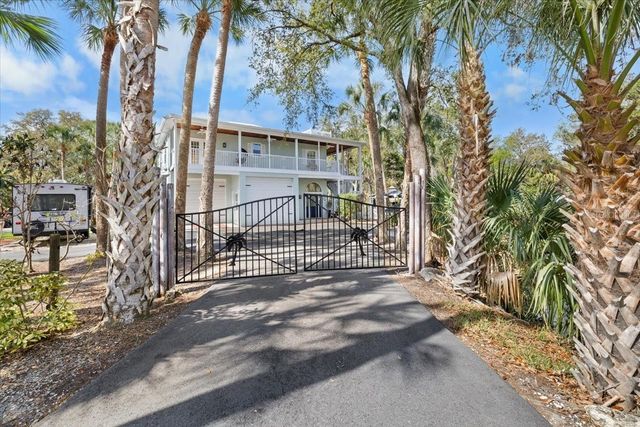 6093 AVENUE OF THE PALMS, Weeki Wachee, FL 34607