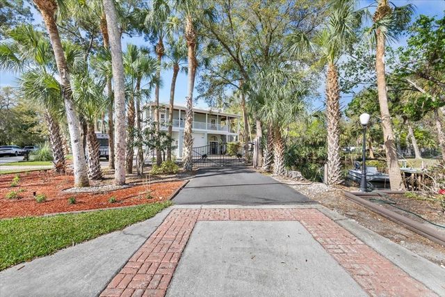 6093 AVENUE OF THE PALMS, Weeki Wachee, FL 34607