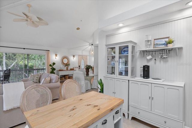 6093 AVENUE OF THE PALMS, Weeki Wachee, FL 34607