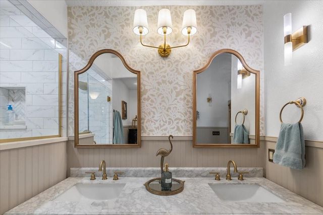 6093 AVENUE OF THE PALMS, Weeki Wachee, FL 34607