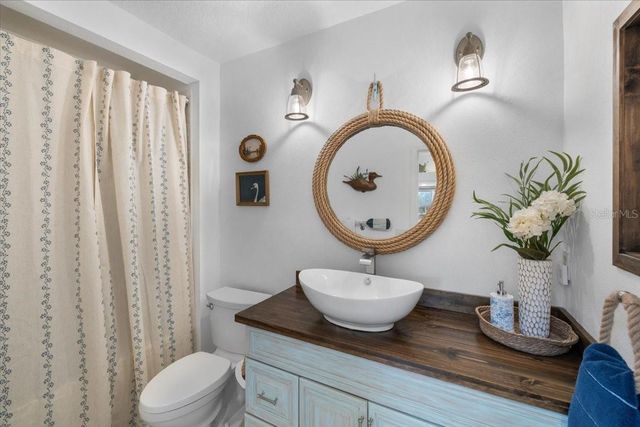 6093 AVENUE OF THE PALMS, Weeki Wachee, FL 34607