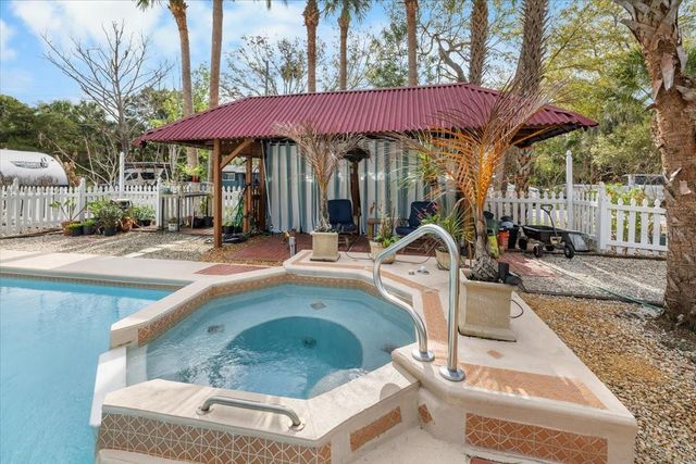 6093 AVENUE OF THE PALMS, Weeki Wachee, FL 34607