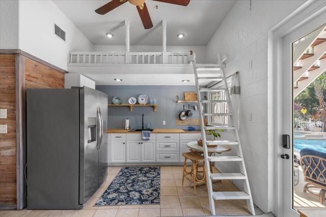 6093 AVENUE OF THE PALMS, Weeki Wachee, FL 34607