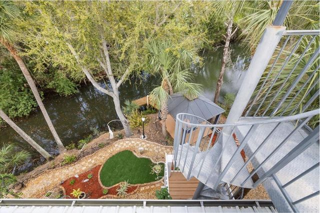 6093 AVENUE OF THE PALMS, Weeki Wachee, FL 34607
