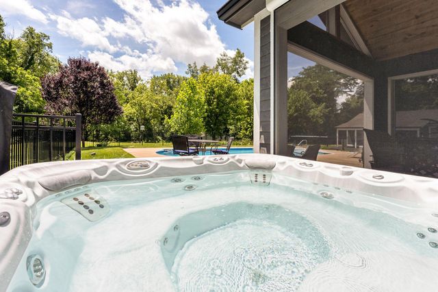 6343 Cook Road, Powell, OH 43065