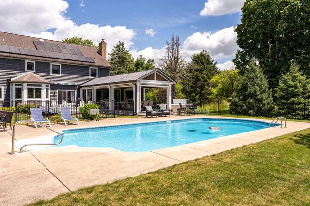 6343 Cook Road, Powell, OH 43065