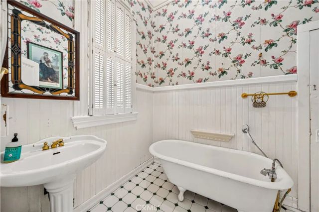 1339 S Union, Los Angeles, CA 90015