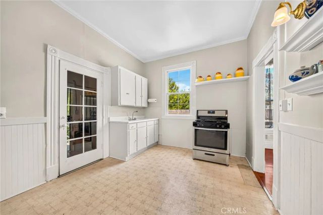 1339 S Union, Los Angeles, CA 90015