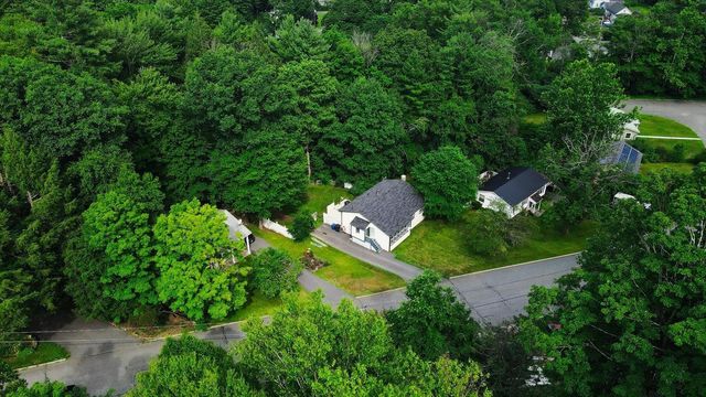 69 Carriage Hill Road, Brattleboro, VT 05301