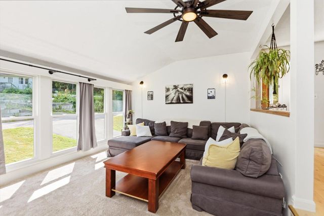 69 Carriage Hill Road, Brattleboro, VT 05301