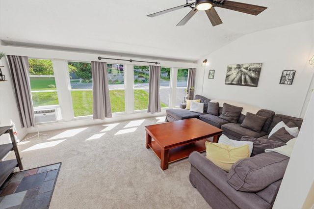 69 Carriage Hill Road, Brattleboro, VT 05301