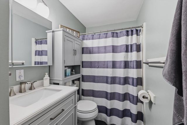 69 Carriage Hill Road, Brattleboro, VT 05301