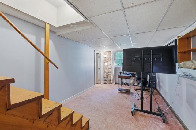 69 Carriage Hill Road, Brattleboro, VT 05301