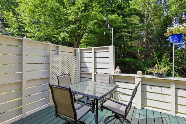 69 Carriage Hill Road, Brattleboro, VT 05301