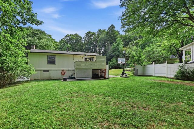 69 Carriage Hill Road, Brattleboro, VT 05301