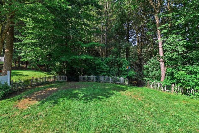 69 Carriage Hill Road, Brattleboro, VT 05301