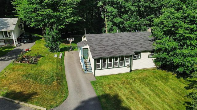 69 Carriage Hill Road, Brattleboro, VT 05301