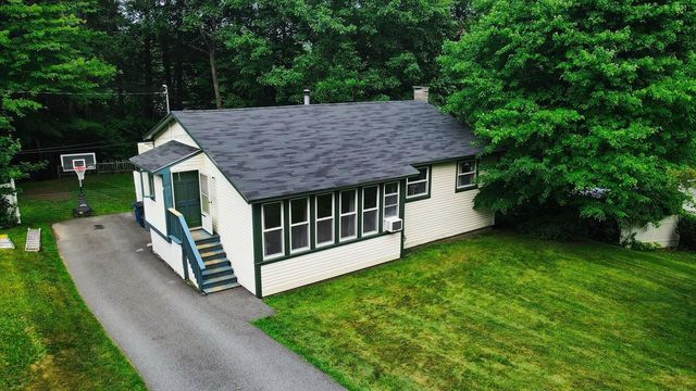 69 Carriage Hill Road, Brattleboro, VT 05301
