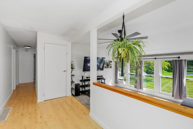 69 Carriage Hill Road, Brattleboro, VT 05301
