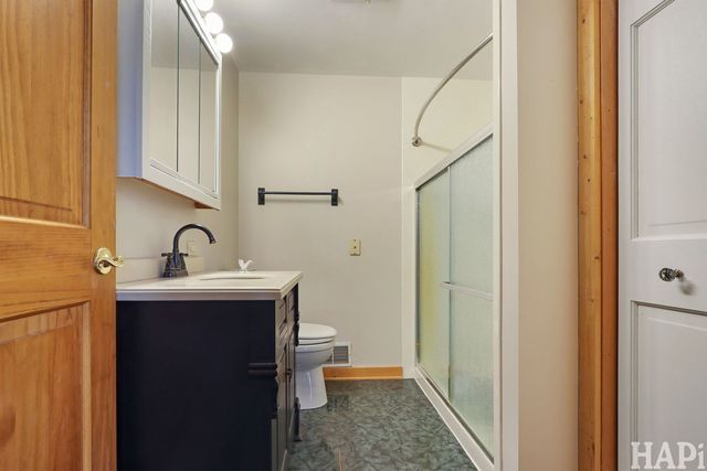 707 Quinn Road, Mchenry, IL 60051