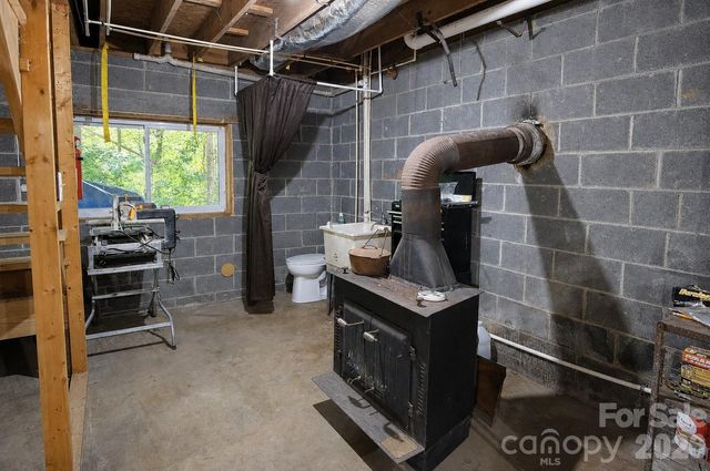 47 Caribou Lane, Burnsville, NC 28714