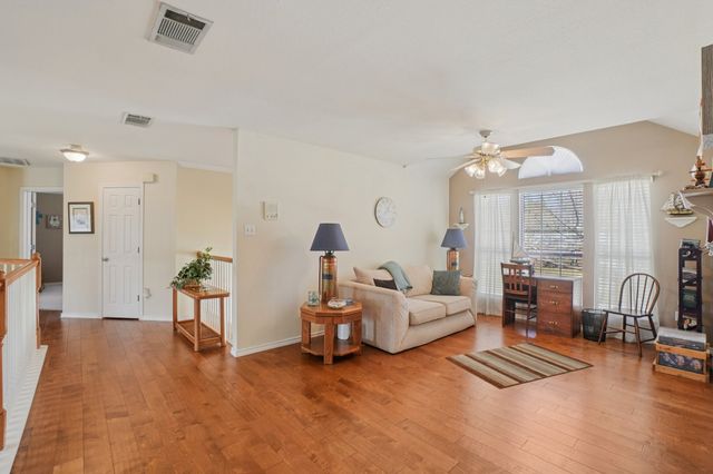 1825 Sandalwood Lane, Grapevine, TX 76051