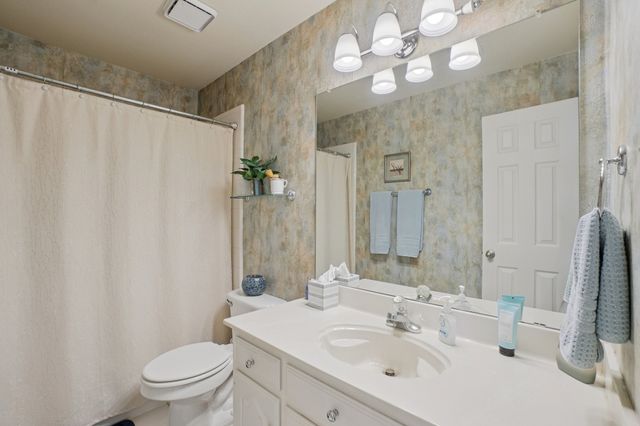 1825 Sandalwood Lane, Grapevine, TX 76051