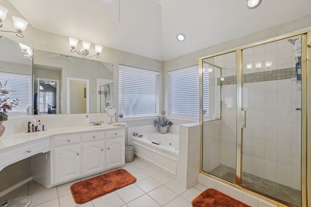 1825 Sandalwood Lane, Grapevine, TX 76051