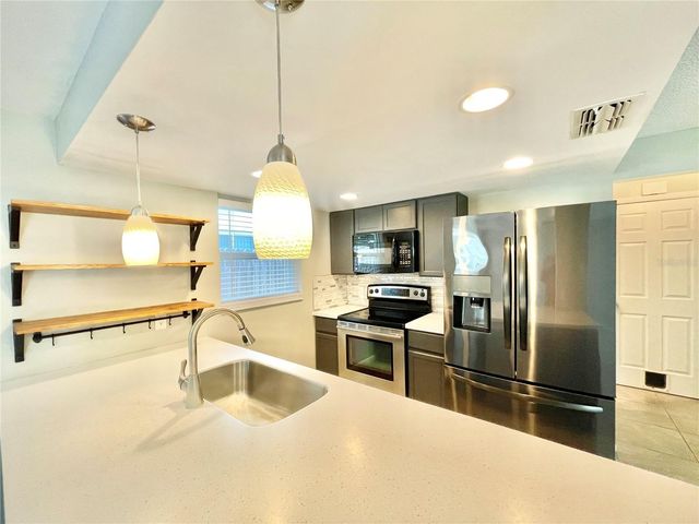 9011 LEDGESTONE LANE, Port Richey, FL 34668