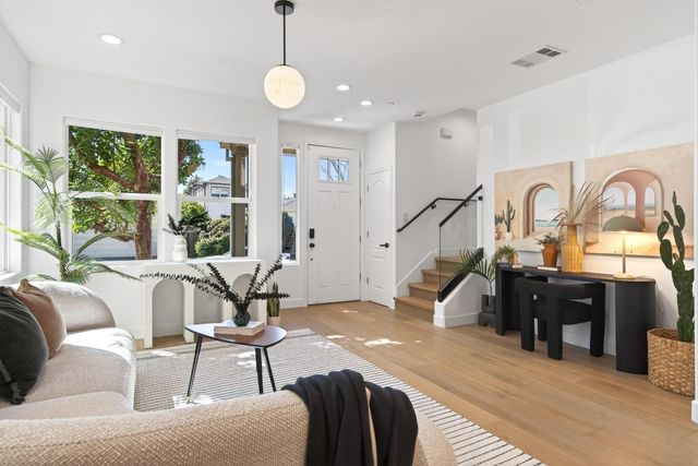 1001 S Idaho Street, San Mateo, CA 94402