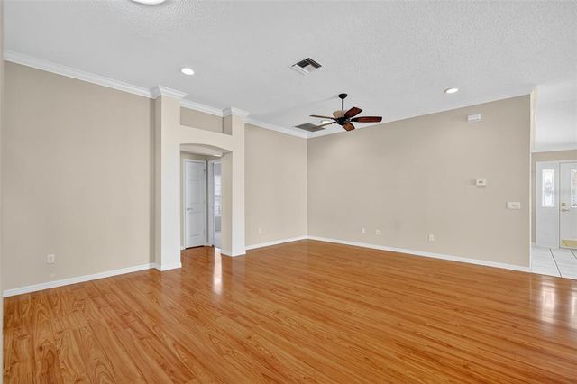 415 LOMA PASEO DRIVE, The Villages, FL 32159