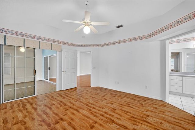 415 LOMA PASEO DRIVE, The Villages, FL 32159