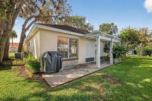 415 LOMA PASEO DRIVE, The Villages, FL 32159