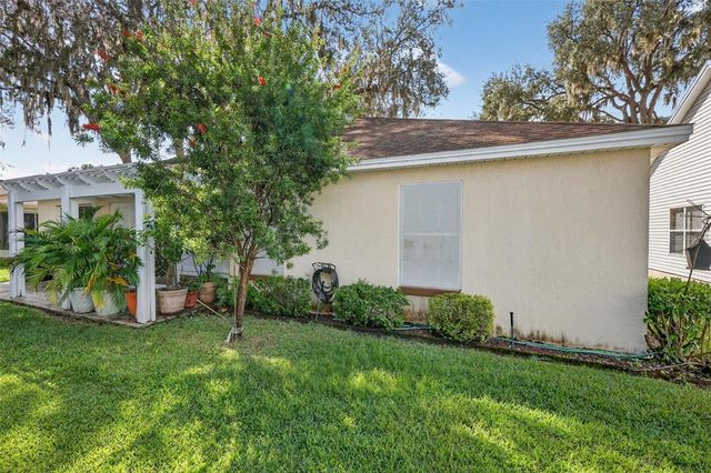 415 LOMA PASEO DRIVE, The Villages, FL 32159