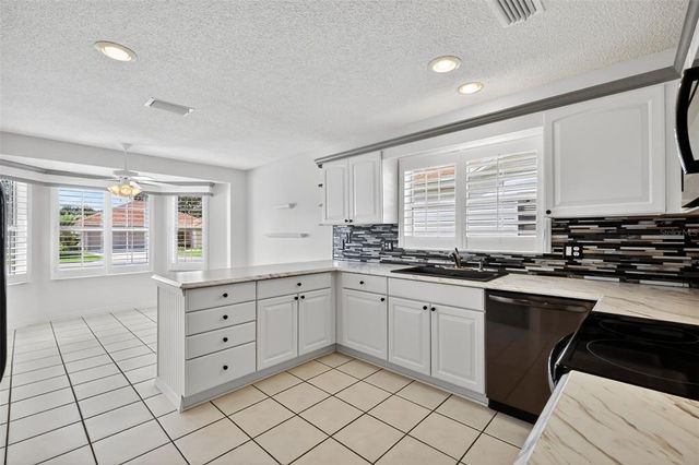 415 LOMA PASEO DRIVE, The Villages, FL 32159