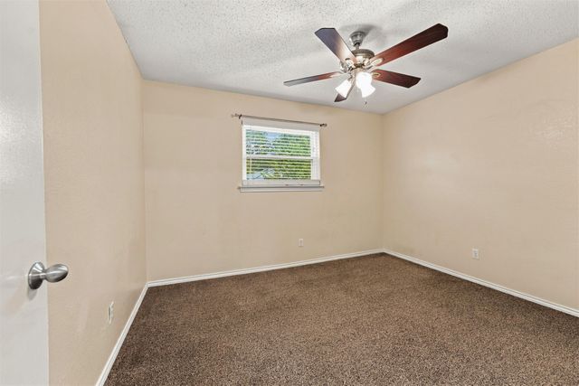 403 N 7th Street D, Midlothian, TX 76065