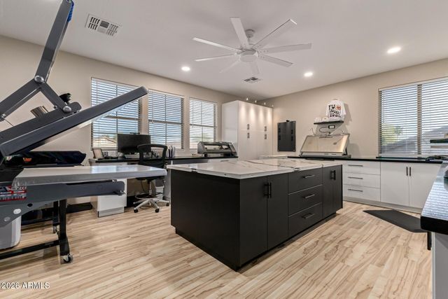 7596 N 87TH Drive, Glendale, AZ 85305