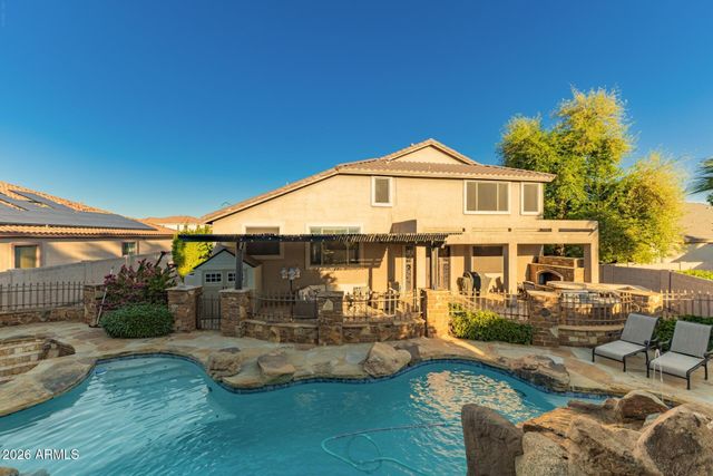 7596 N 87TH Drive, Glendale, AZ 85305