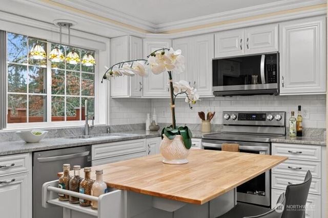 5527 153rd Street SW, Edmonds, WA 98026