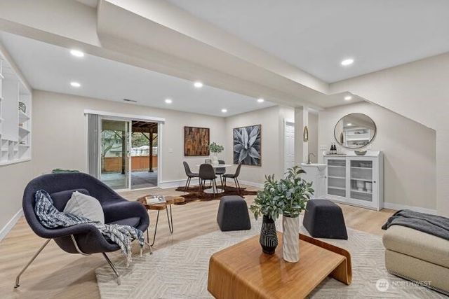 5527 153rd Street SW, Edmonds, WA 98026