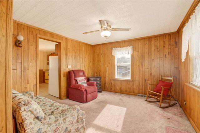 205 N Quarry St, Mt Pleasant Boro, PA 15666